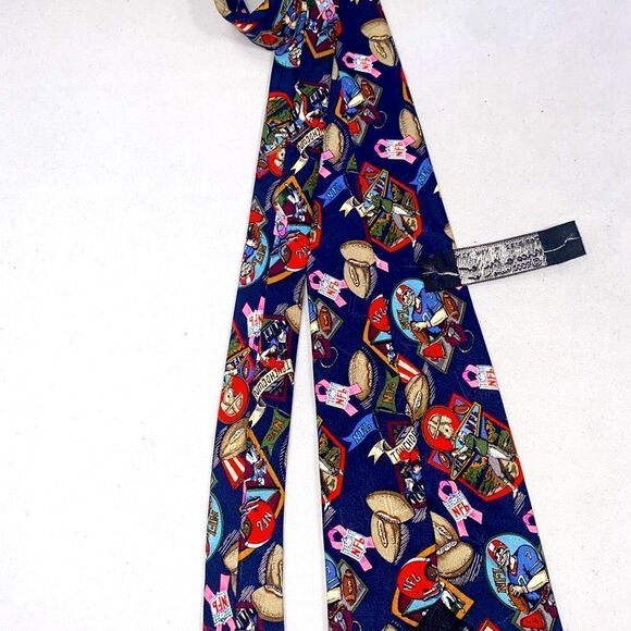 Nicole Miller Neck Tie Silk NFL Breast Cancer - Picture 3 of 8